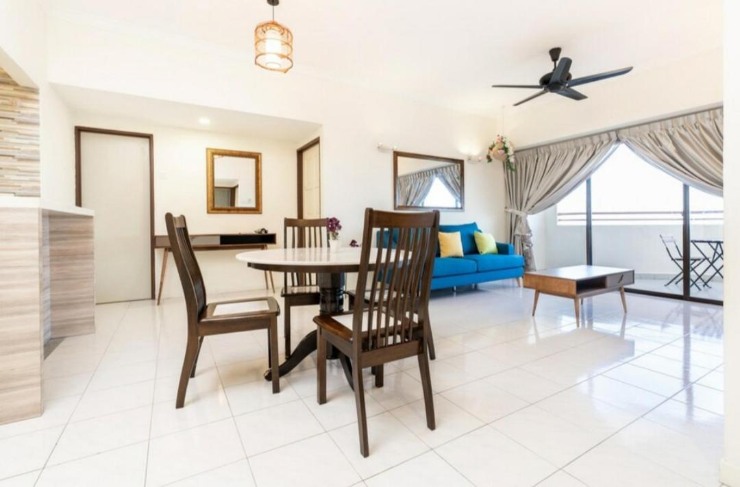 Executives Pantai Seaview Batu Ferringhi 2704 - 2 Bedrooms Exteriér fotografie