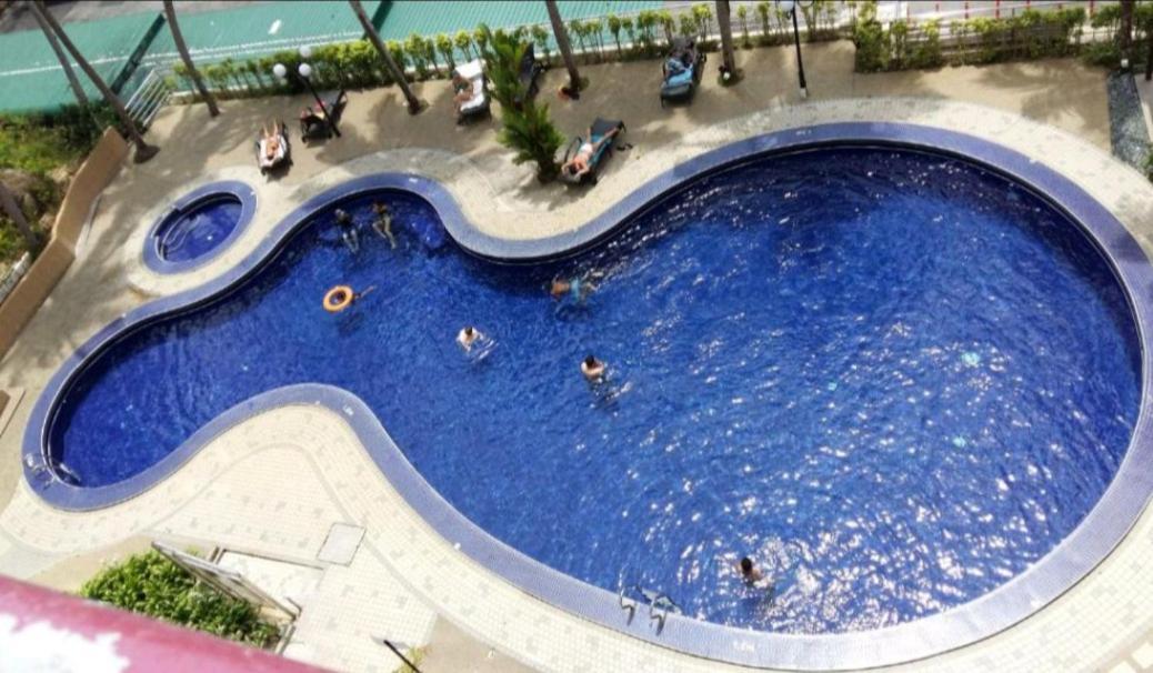 Executives Pantai Seaview Batu Ferringhi 2704 - 2 Bedrooms Exteriér fotografie